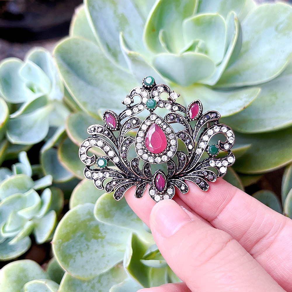 Vintage Turkish Women Brooch B - Embroidery Fonts review and price