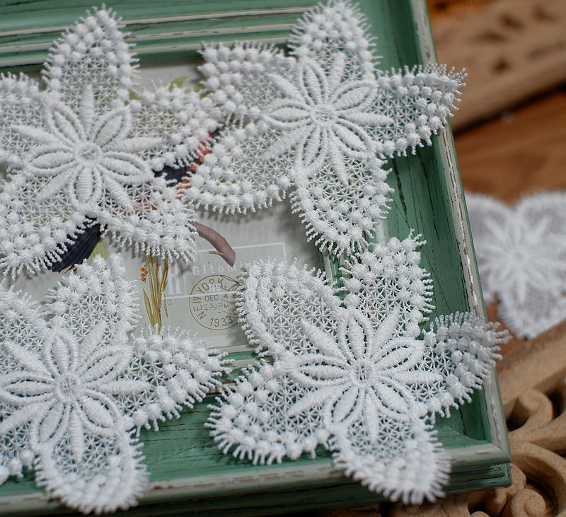 White flower lace cloth patch  - Embroidery Letter M review and price