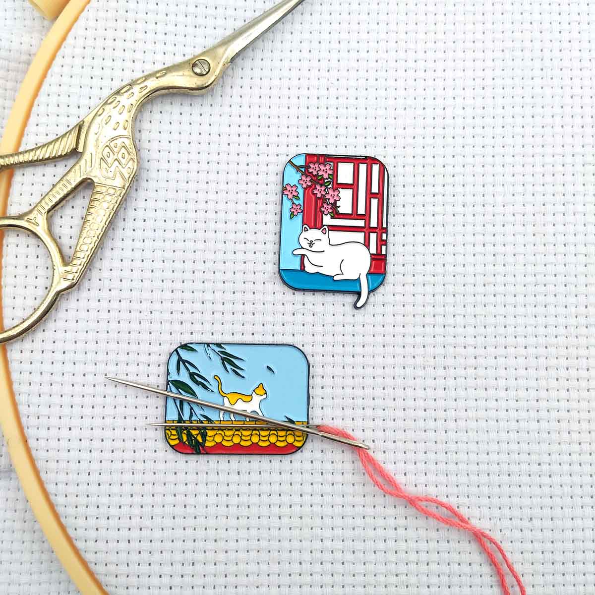 Cute Cat Magnetic Needle Minde - Needle Minder Magnet review and price